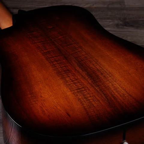 260ce-K DLX Bajo Quinto